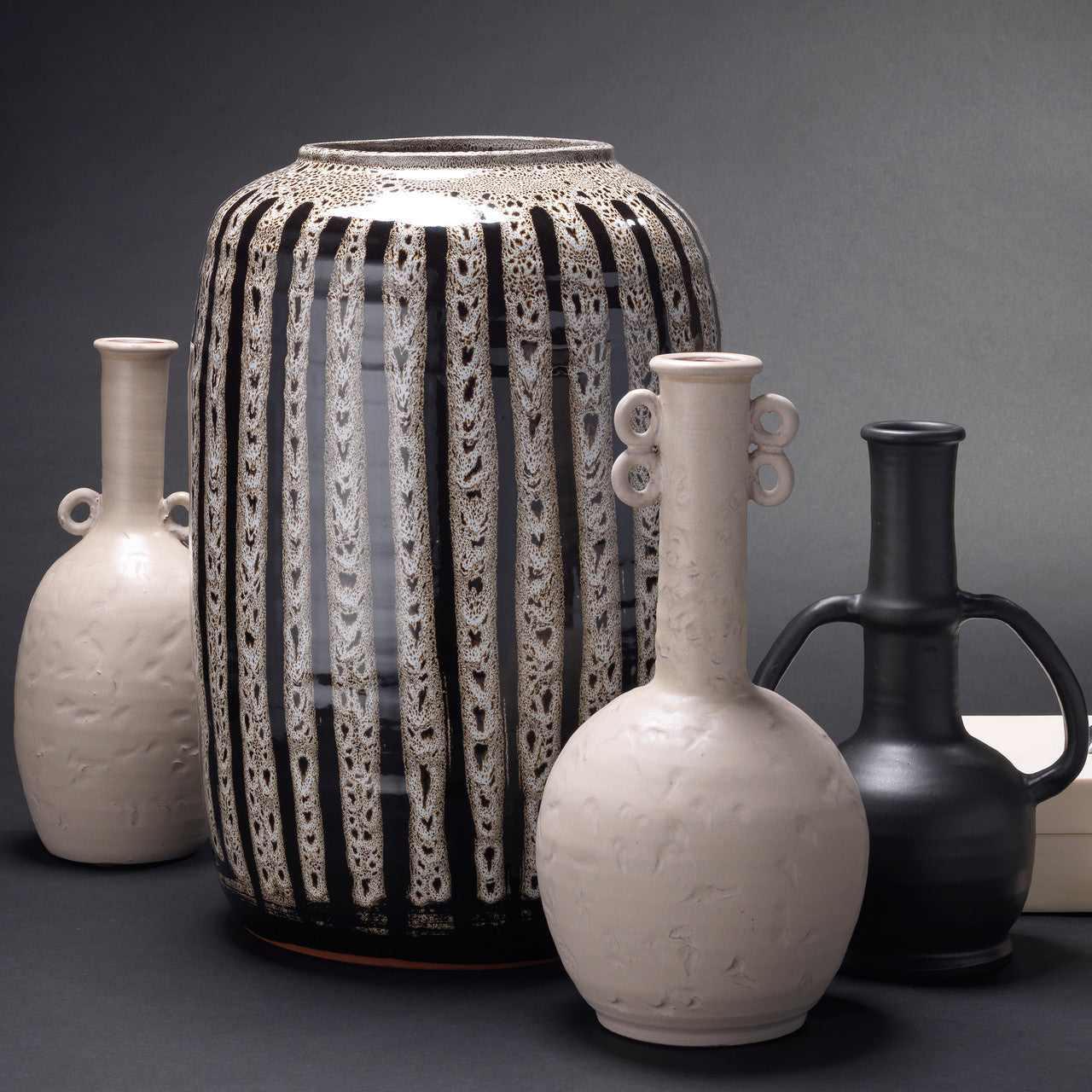 Jamie Young Barnaby Vase 7BARN-BEBK