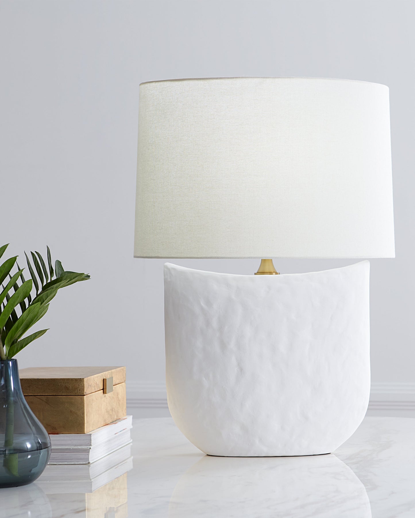 Visual Comfort Studio Hable Cenotes Table Lamp in Matte White Ceramic HT1031MWC1